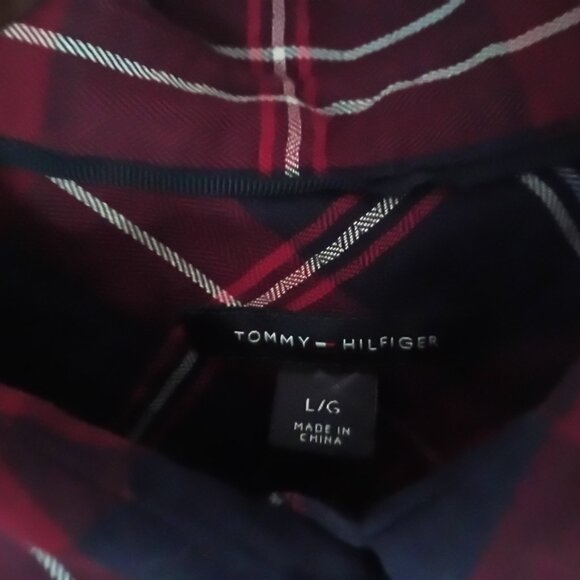 Tommy Hilfiger Large Plaid Long Shirt - Picture 2 of 5